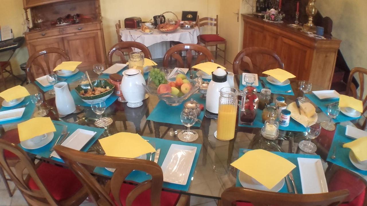 Chambres D'Hotes - Les Palmiers Corseul Bagian luar foto