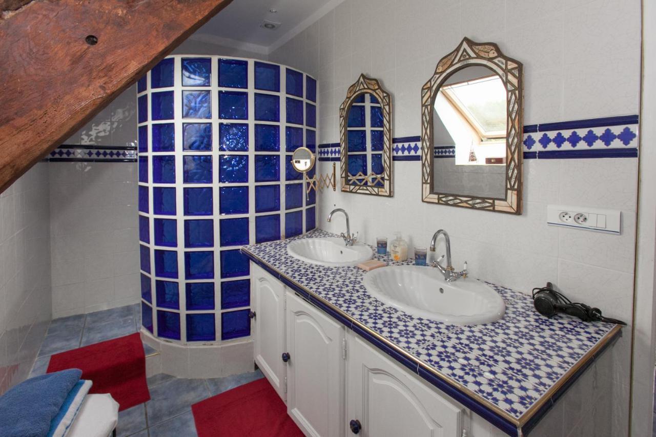 Chambres D'Hotes - Les Palmiers Corseul Bagian luar foto