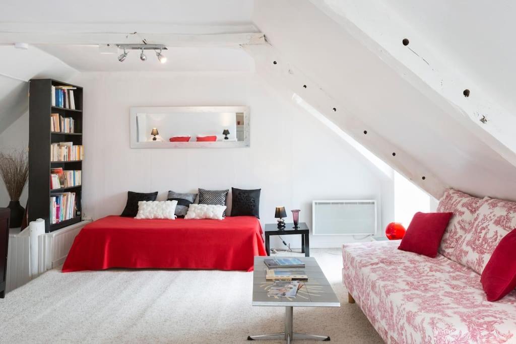 Chambres D'Hotes - Les Palmiers Corseul Bagian luar foto